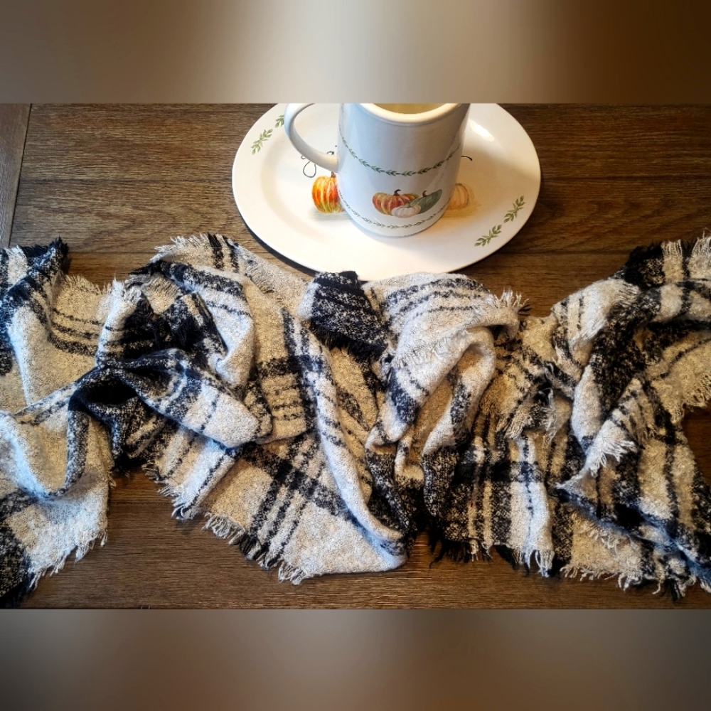 American Eagle Outfitters-oversized scarf/shaw